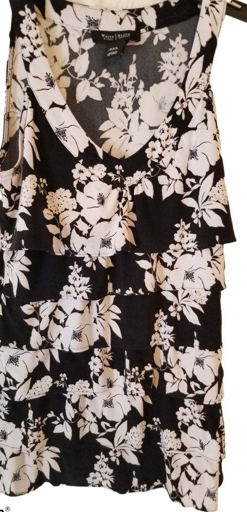 Black House White Market Floral Top